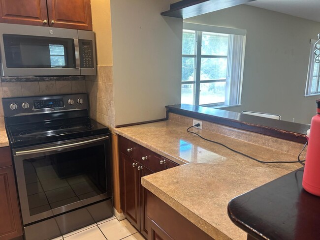 Photo - 3930 Crystal Lake Dr Unidad 316
