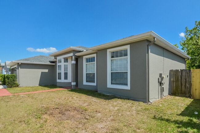 Photo - 717 Modena St