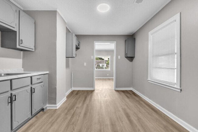 Photo - 1880 Glory Cir