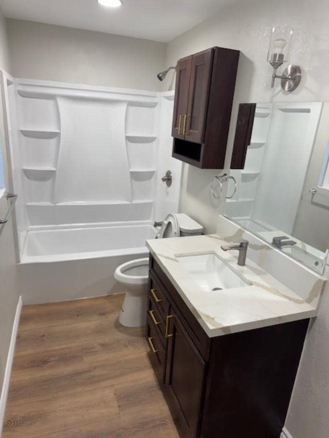 Building Photo - 966 W 5th St Unit #1