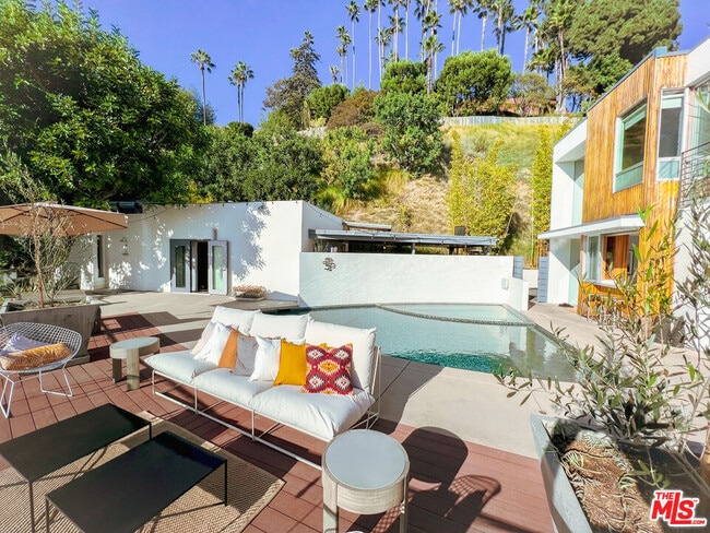 Photo - 7650 Curson Terrace