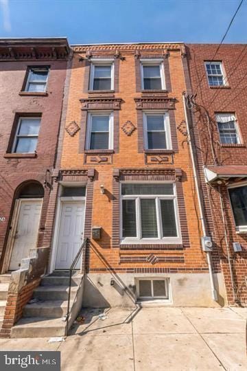 Building Photo - 2228 N Howard St Rental