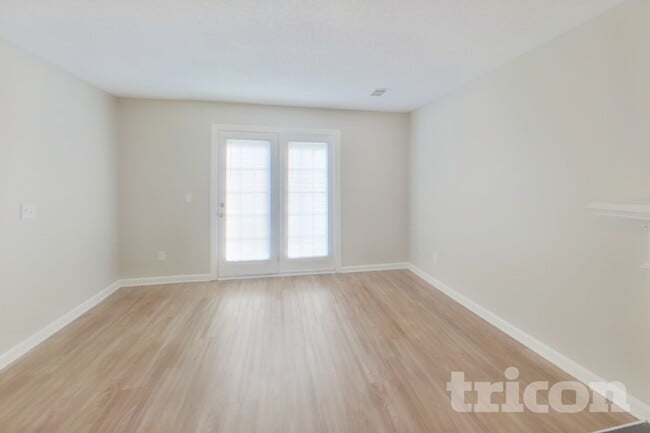 Photo - 163 Brooksong Dr