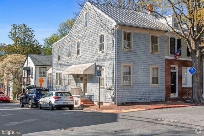 Building Photo - 101 Charles St Rental
