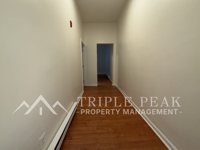 Photo - 1539 W Erie Ave