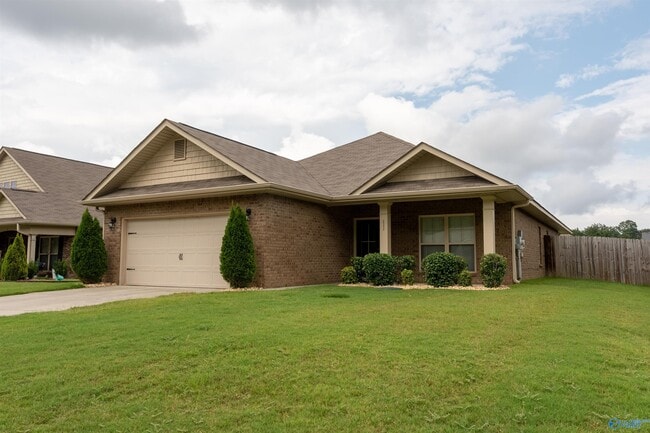 Photo - 111 Clydesdale Ln