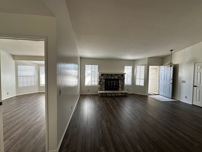 Photo - 3bd/2ba House - Bay Ave. (Moreno Valley)