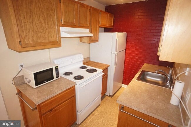 Photo - 471 M St NW Unit A