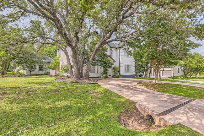 Photo - 1918 Lakeway Blvd
