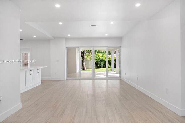 Photo - 1617 Washington St