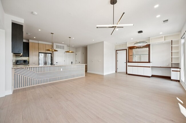 Photo - 900 11th St SE Unit 309