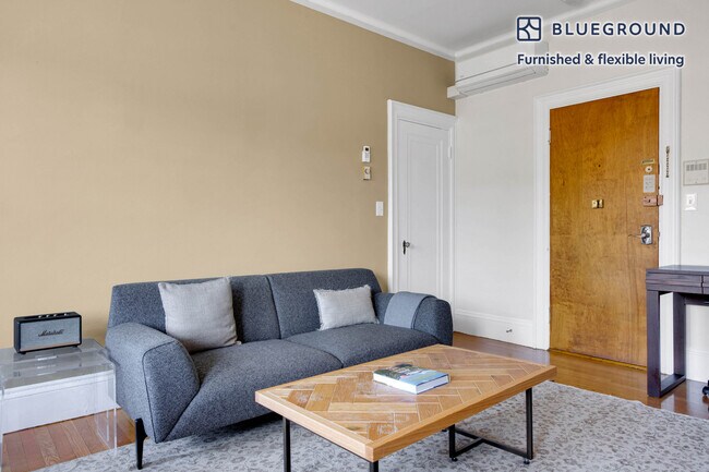 Photo - 232 Newbury St Unit FL3-ID782