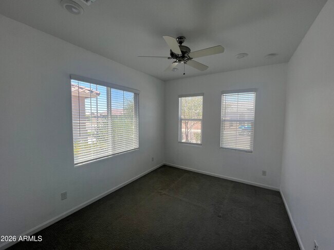 Photo - 19 N 197th Dr