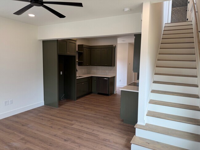 Photo - 408 2nd Ave SE