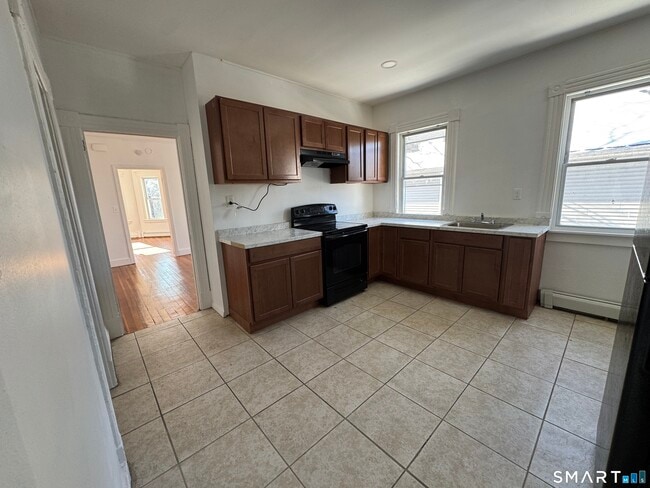 Photo - 46-48-48 Pliny St