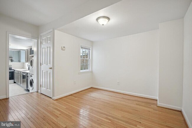 Photo - 1121 Prince St
