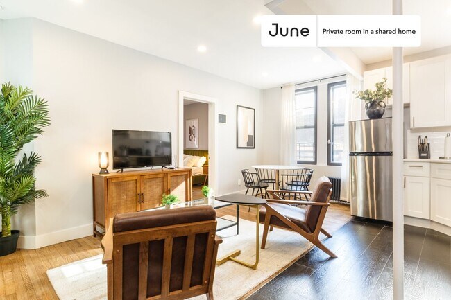 Room in Shared 4 bed/2 bath home in Morningside Heights