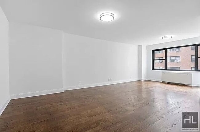 East 89th STREET