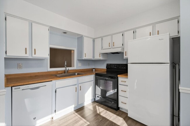 Photo - 207 Choisy Crescent