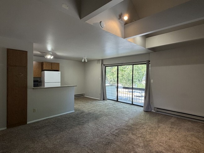 Photo - 524 W Laurel St Unit B