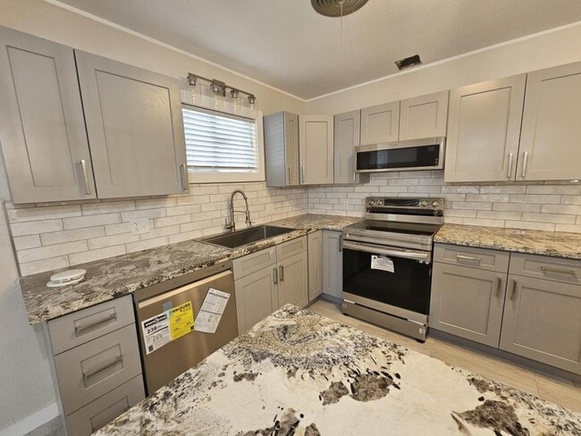 Photo - 2502 E Poplar Ave