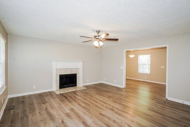 Photo - 1248 Azure Way