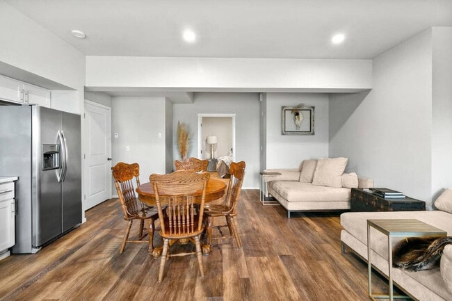 Photo - 624 E 32nd St Unit ID1296633P