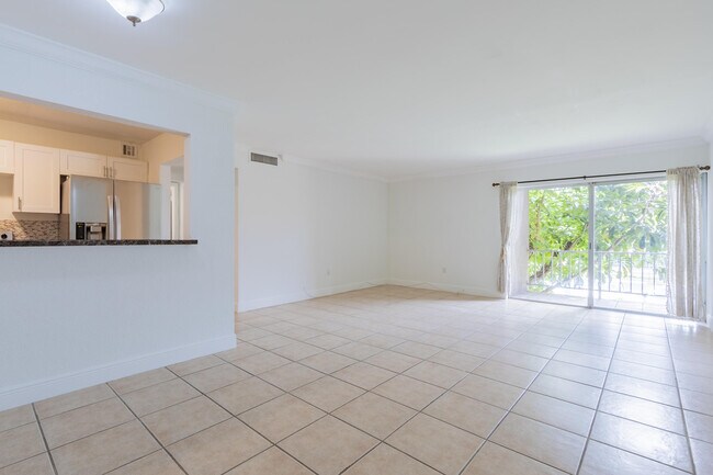 Photo - 9459 SW 76th St Unit R8