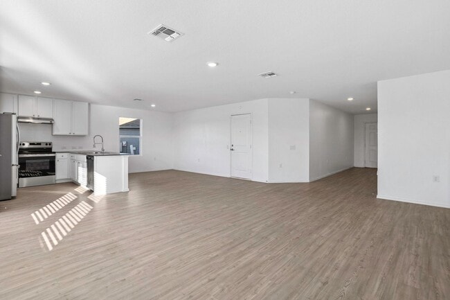 Photo - Southside gem! 4 bedrooms, loft, open floor plan less than 10 miles from the Toyota plant