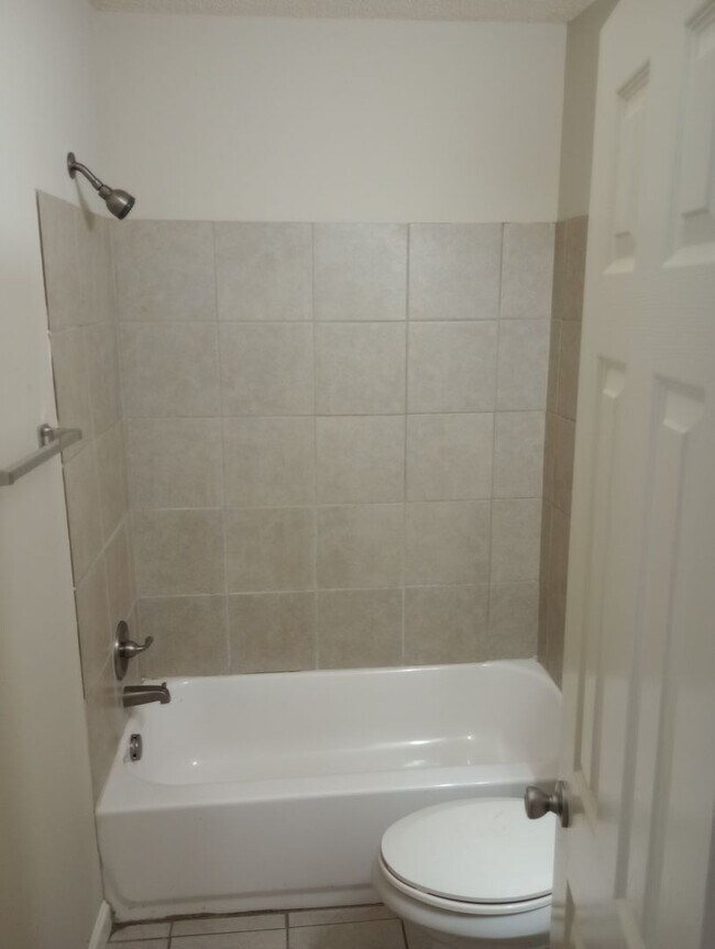 Photo - 2118 Jemison Ave Unit B