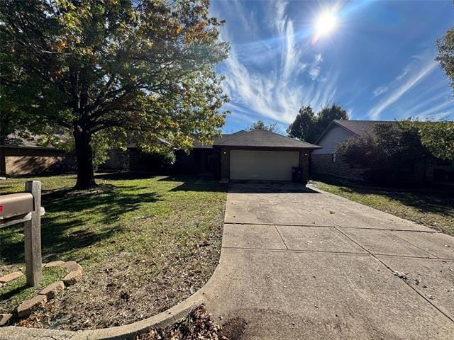 Building Photo - 706 Paintbrush Dr