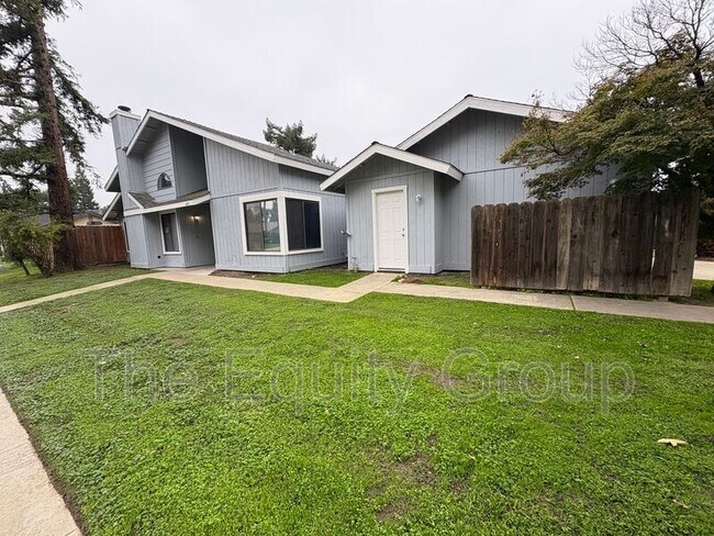 Photo - 1642 N Goddard St