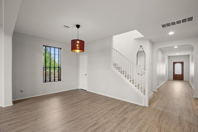 Photo - 243 Mancos Dr