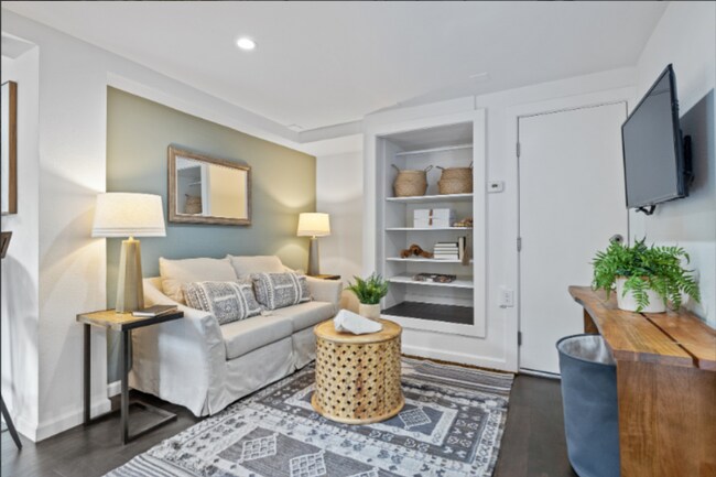 Photo - Private Gated Studio with Garden Access | ...