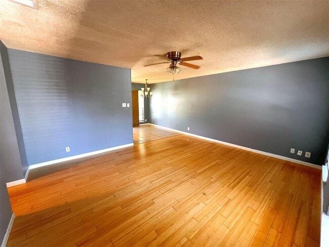 Photo - 3503 Southridge Dr