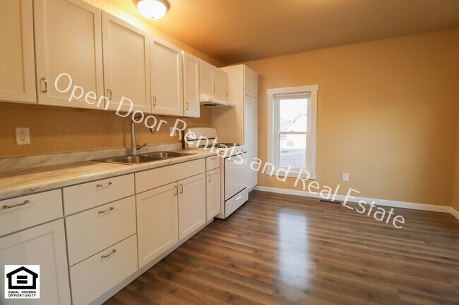 Photo - 110 S Walsh St Unidad 110 1/2 S Walsh st