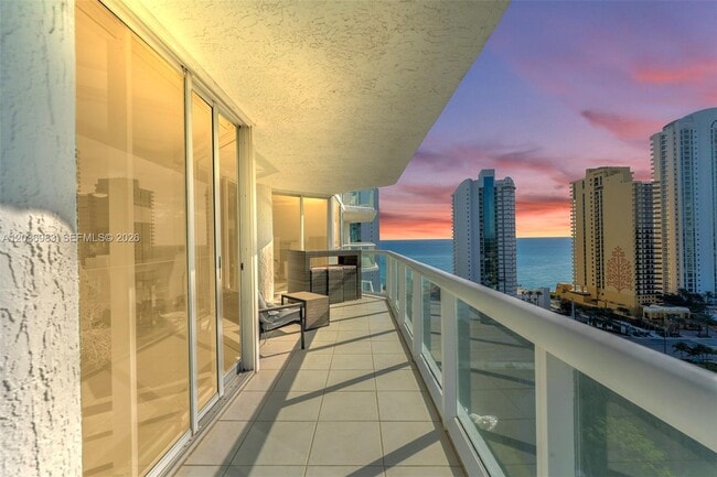 Building Photo - 16400 Collins Ave Unit 1944
