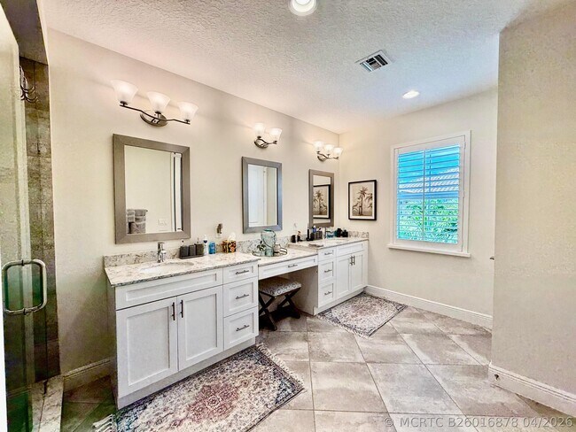 Photo - 168 Crape Myrtle Ln