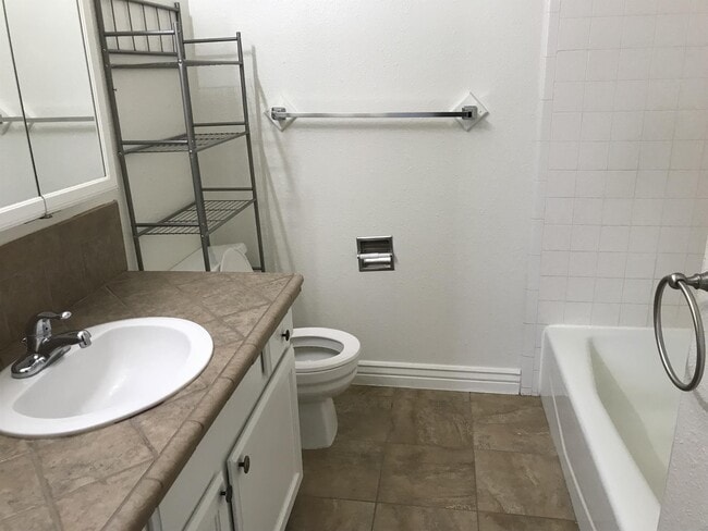 Photo - 309 N 1st St