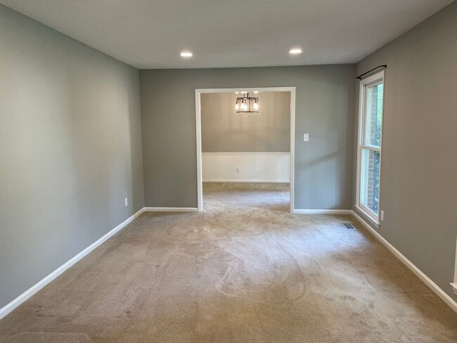7942 Lake Vista Dr