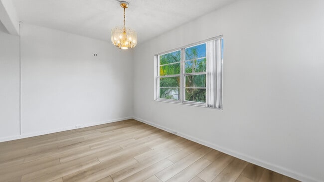 Photo - 13250 SW 4th Ct Unit 318g