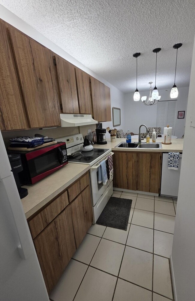 Photo - 3402 Gardens E Dr Unit 14a