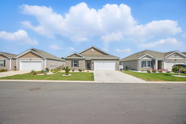 Building Photo - 580 Talisman Trl