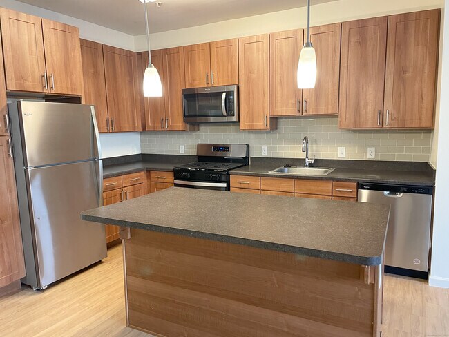 Photo - 10 Norden Pl Unidad 143-0