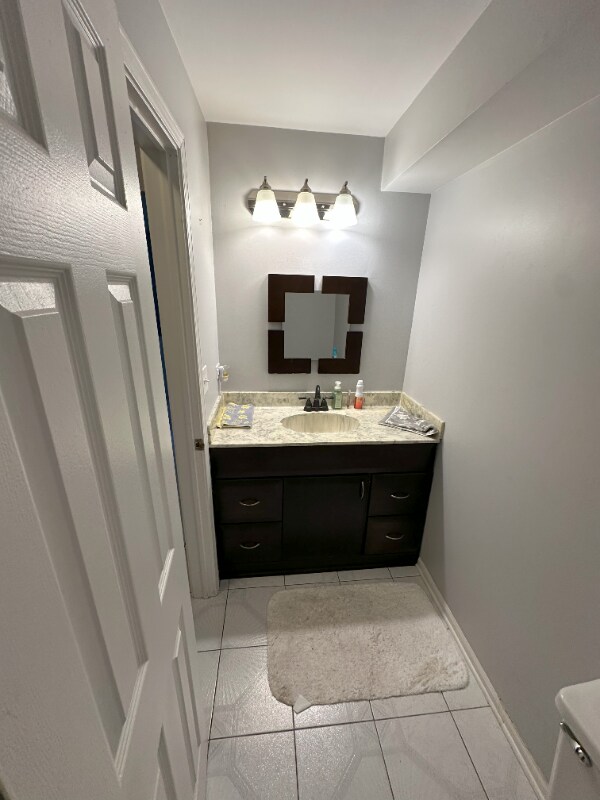 Photo - 1183 Foxboro Ln