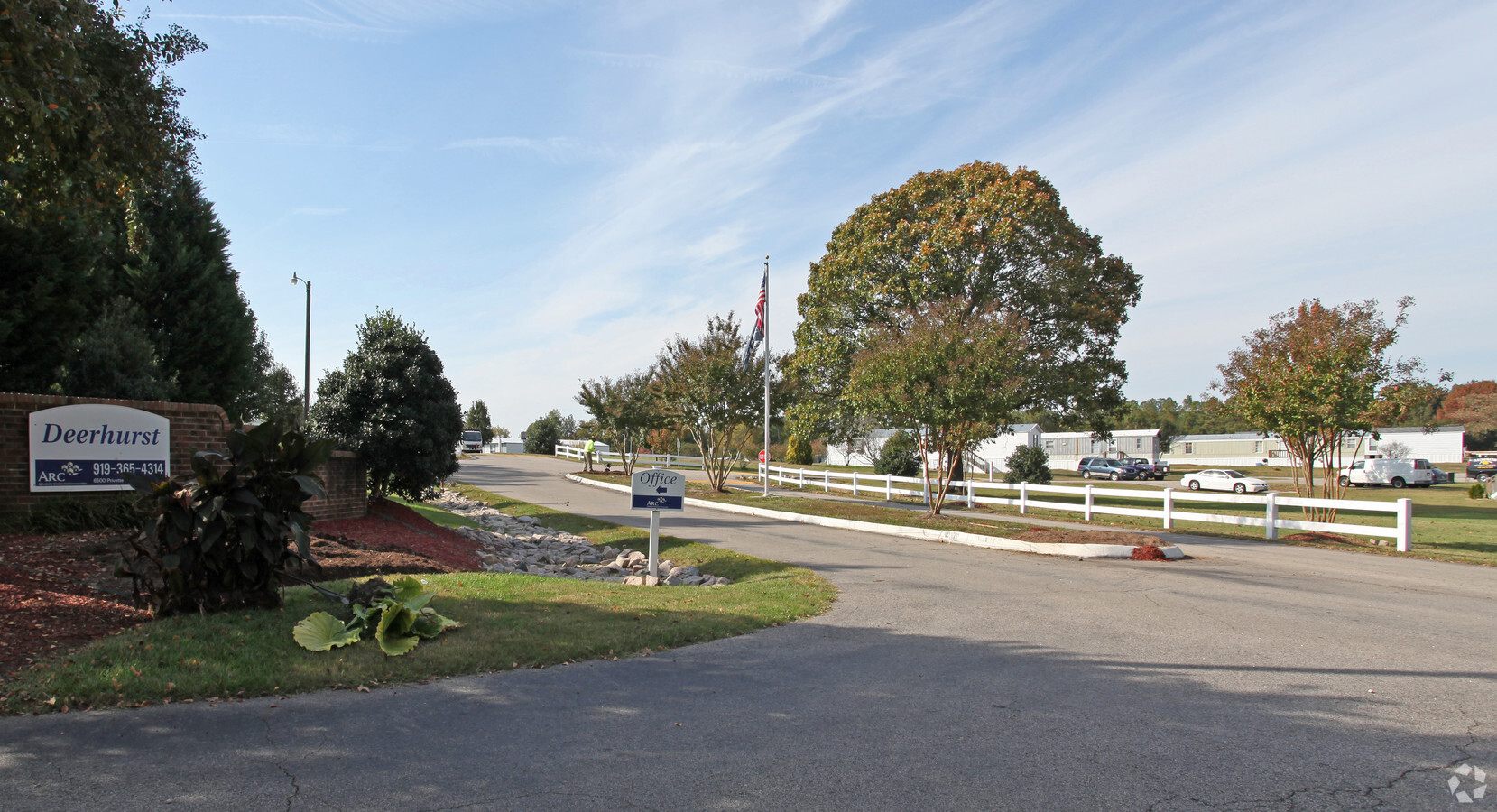 Photo - Deerhurst Apartments
