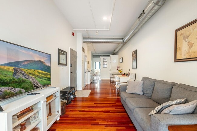 Photo - Stunning, Chic 2-Bedroom Apartment in the ...