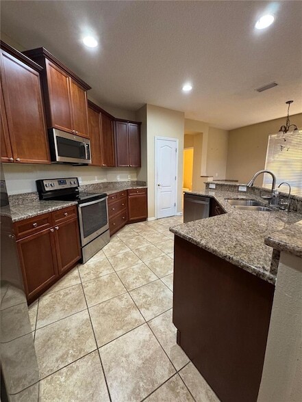 Photo - 6746 Duncaster St
