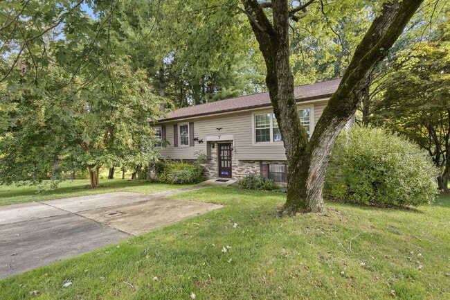 Photo - 7 Wood Oak Ct