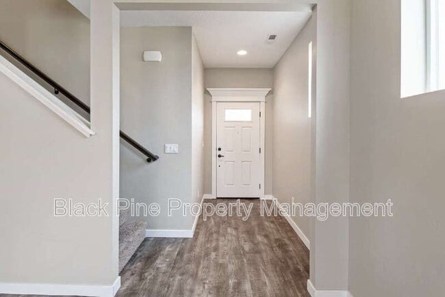 Photo - 1873 N Justin Ave